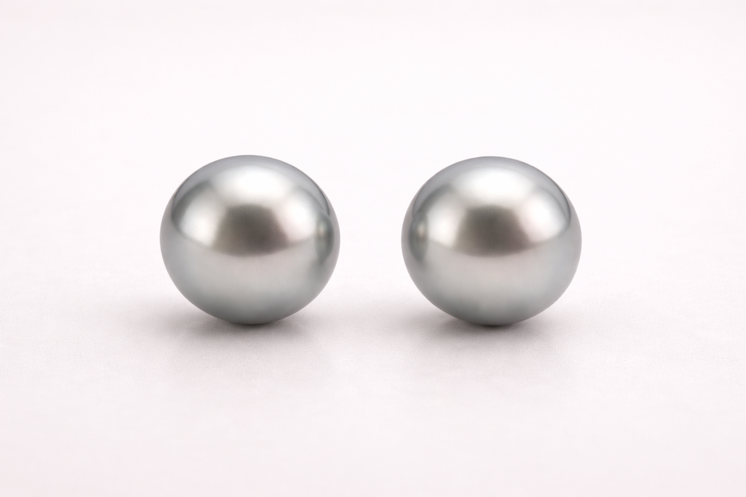 Grey Tahitian Pearl Earrings